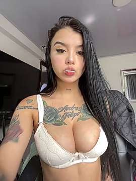 AmeliaRouse naked stripping on cam for live sex video chat