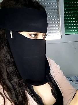 rahaaaF naked stripping on cam for live sex video chat