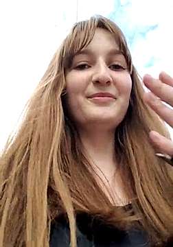 Violet_An naked stripping on cam for live sex video chat