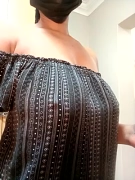 mahannies naked stripping on cam for live sex video chat