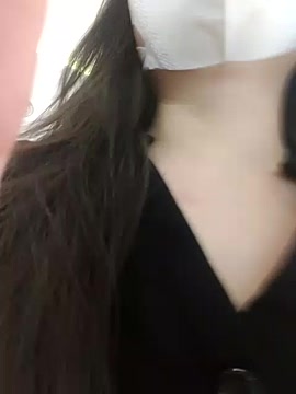Sweeti_lovelyy naked stripping on cam for live sex video chat