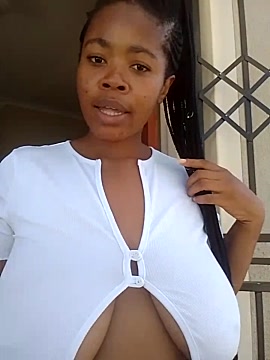 LunaCovenn naked stripping on cam for live sex video chat