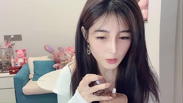 Elinf naked stripping on cam for live sex video chat
