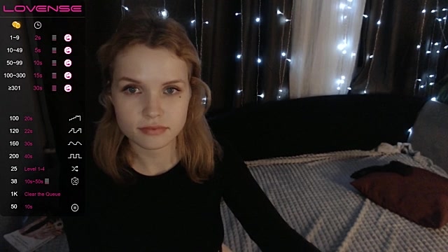 JudyCole naked stripping on cam for live sex video chat