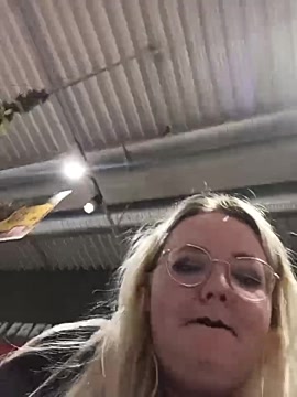 Fiona0705 naked stripping on cam for live sex video chat