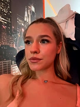JessIsLove naked stripping on cam for live sex video chat