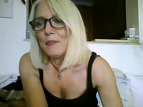 kikkastar naked stripping on cam for live sex video chat