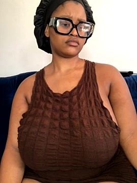 KnockoutBestie naked stripping on cam for live sex video chat