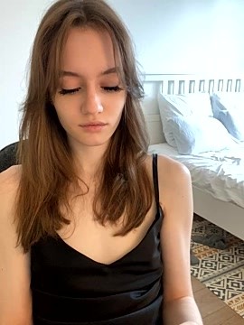 malyshhka naked stripping on cam for live sex video chat