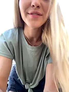 Best_Blondie naked stripping on cam for live sex video chat