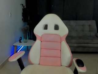 cute18cute naked Live Sex Chat Room