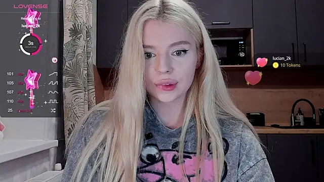 Eva_Juisy naked stripping on cam for live sex video chat