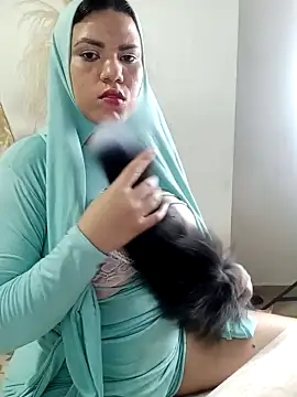 Farah_burhan2 naked stripping on cam for live sex video chat
