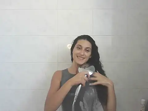 Harleeen naked stripping on cam for live sex video chat