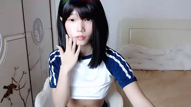 hk_tiantian555 naked stripping on cam for live sex video chat