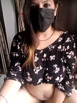 Jacqueline30 naked stripping on cam for live sex video chat