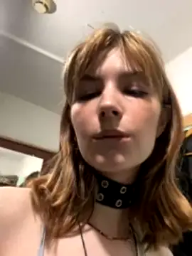 Crazy__Fammes_ naked stripping on cam for live sex video chat