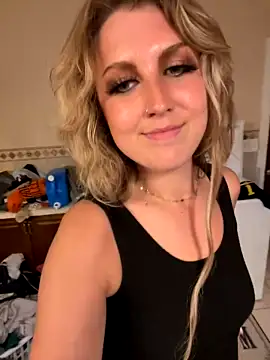 pinkpiper69 naked stripping on cam for live sex video chat