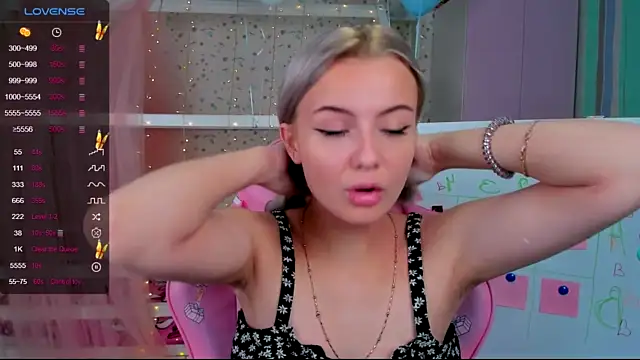 Your_Assele naked stripping on cam for live sex video chat