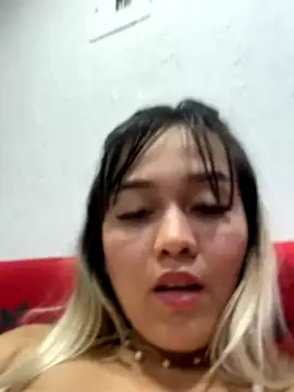 Danielavegax naked stripping on cam for live sex video chat