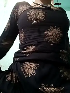 Vergingirl18 naked stripping on cam for live sex video chat