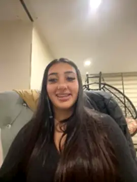 Hannahoff naked strip on cam for live sex video chat