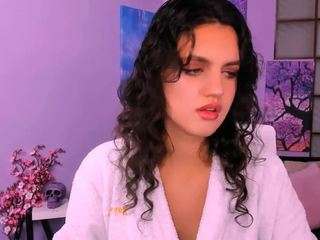 nadin-sweetyy nude Live Sex Chat Room in CamSoda