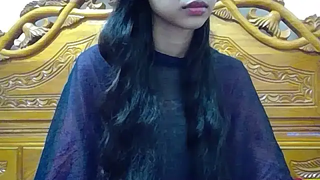 Naylaah naked strip on cam for live sex video chat