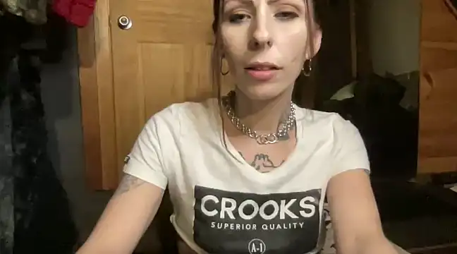 trinityelice naked strip on cam for live sex video chat