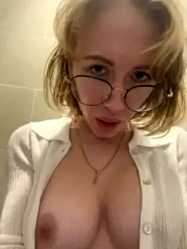 Zx001Li naked strip on cam for live sex video chat