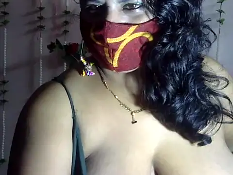 Amisha_bhabhi naked strip on cam for live sex video chat