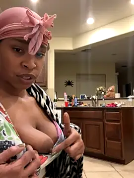 Cum2Charm naked strip on cam for live sex video chat