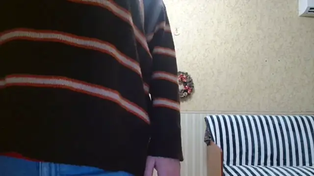 Emma_Hanna naked strip on cam for live sex video chat