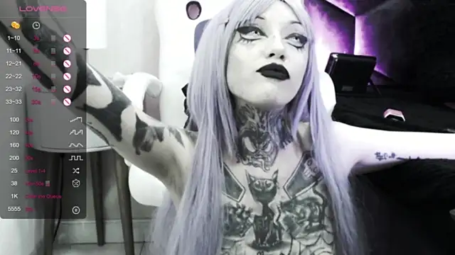 ExoticMisfith naked strip on cam for live sex video chat