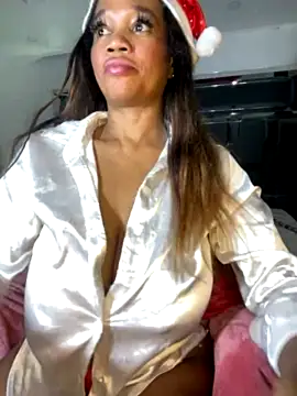 LindaaColeman naked strip on cam for live sex video chat