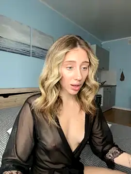 Miaamoree naked strip on cam for live sex video chat