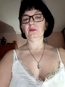 Olivia_5050 naked strip on cam for live sex video chat