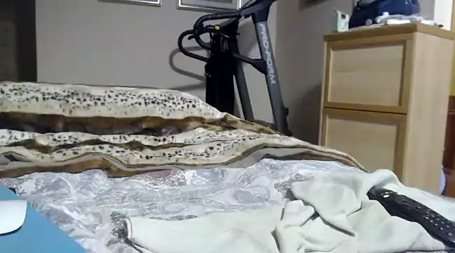 sexidolcemilf naked strip on cam for live sex video chat