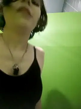 AwesomeMia naked strip on cam for live sex video chat