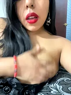 diana743 naked strip on cam for live sex video chat