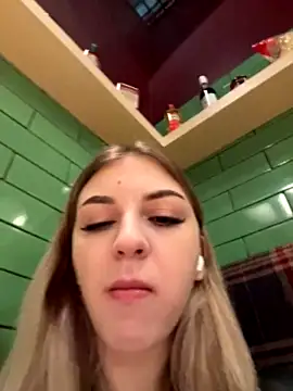 EmilieJenkins naked strip on cam for live sex video chat