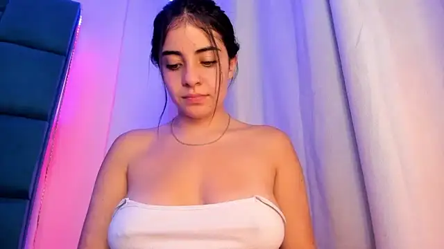 hannacruzsj naked strip on cam for live sex video chat
