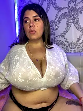 Lia_22xx naked strip on cam for live sex video chat
