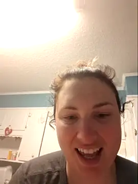 milkymommyteacher naked strip on cam for live sex video chat
