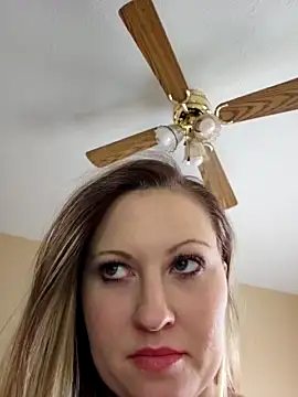 Psychobutsexy naked strip on cam for live sex video chat