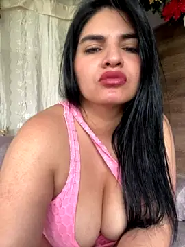 Tamara_Curvy naked strip on cam for live sex video chat