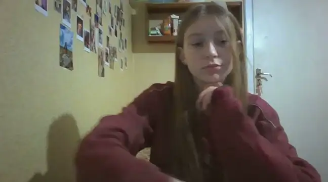 valiiiza naked strip on cam for live sex video chat