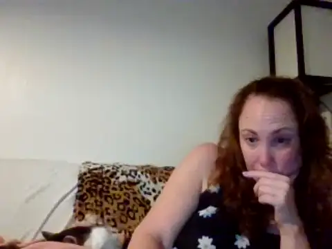 Wisie_Cutie naked strip on cam for live sex video chat