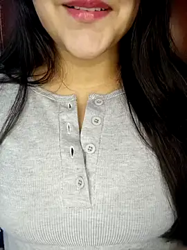 AK—47 naked strip on cam for live sex video chat