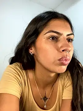 Argentinitaaa naked strip on cam for live sex video chat